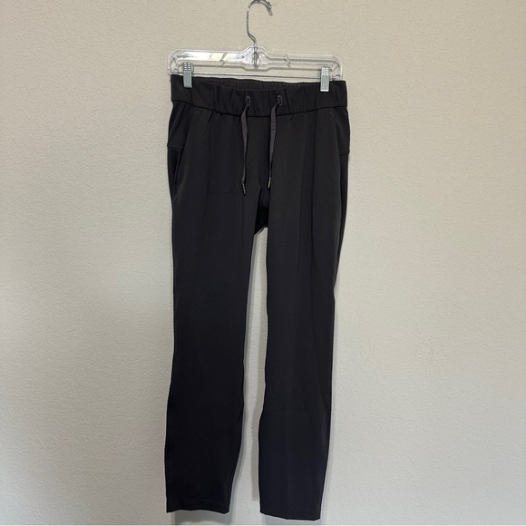 Lululemon Womens Gray Travel Woven On The Fly Pants 28” Size 4 Stretch Gym Yoga - Picture 1 of 6